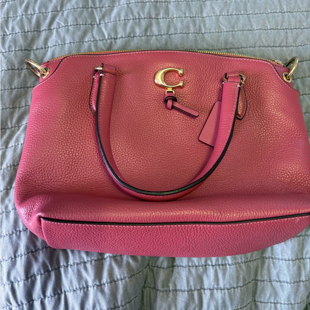 Elegant Pink Leather Handbag